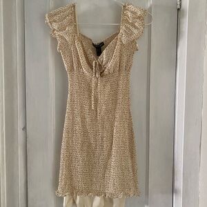 Short Sleeve Sweetheart Neck with Tie Detail Tan Spotted Body-con Dress